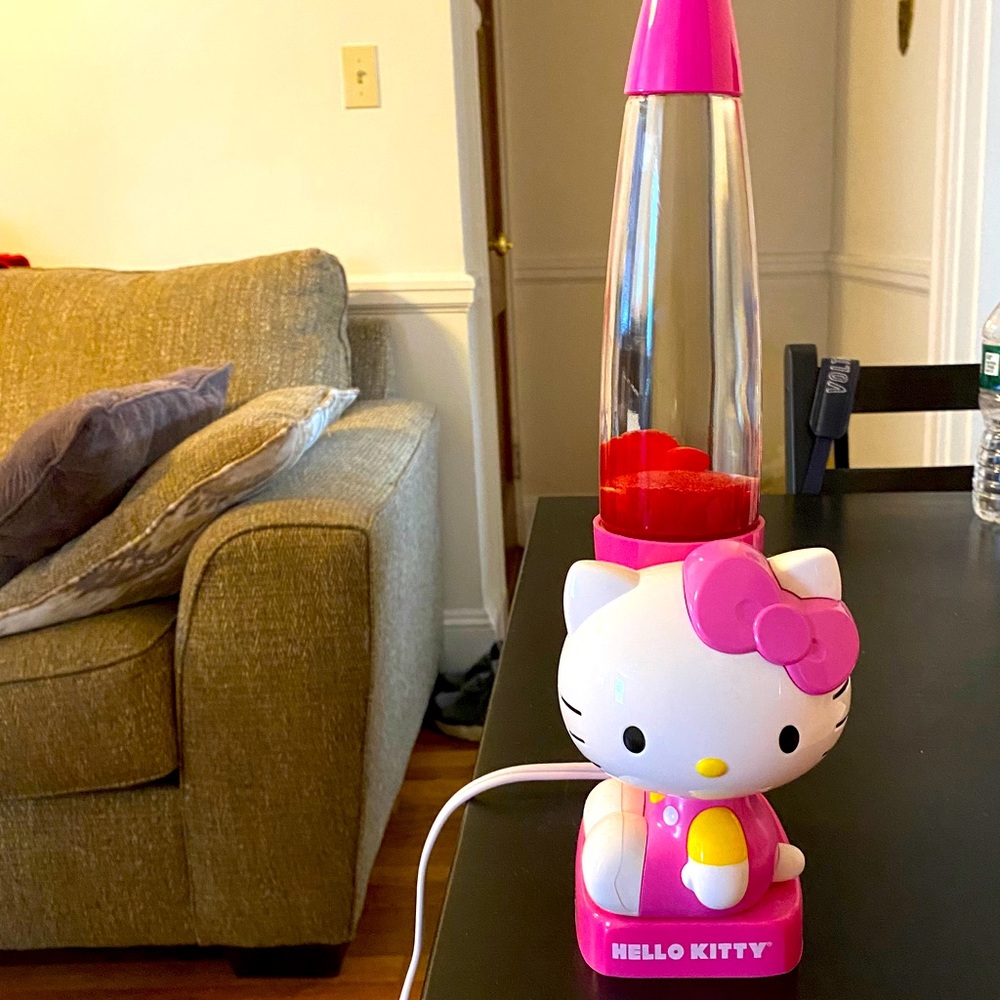 Hello kitty lava lamp